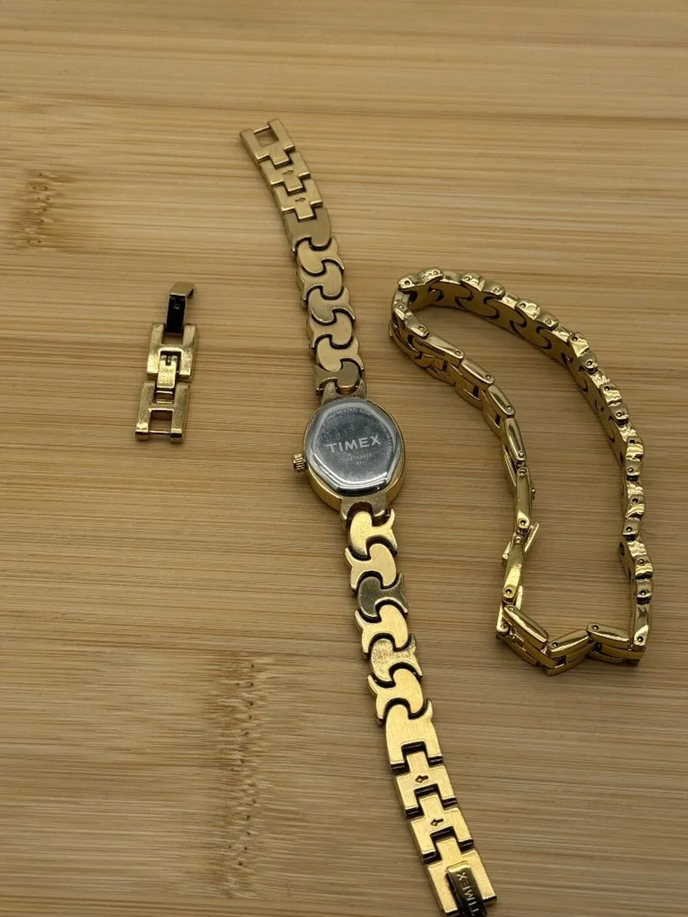 Timex Women's Wristwatch 19mm Classics Gold-Tone TW2T49900